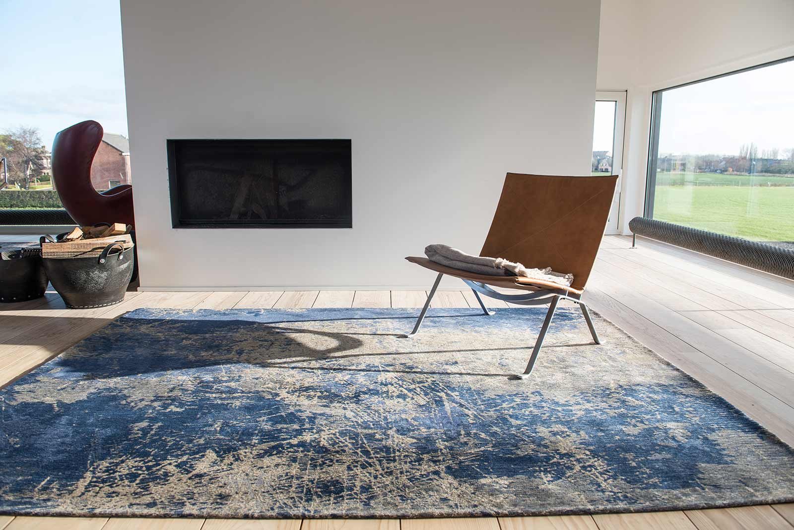 alfombras Louis De Poortere CA 8629 Mad Men Cracks Abyss Blue interior